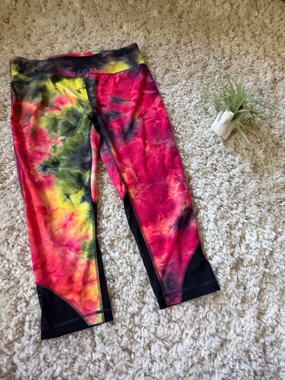 Vogo athletica tur dye Airlift capri women’s gym, running exercise cute leggings